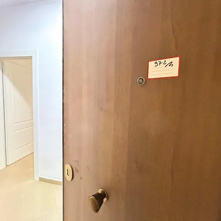 Two Bedrooms, Location 972 * 格勒姆