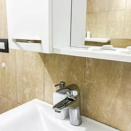 Two Bedrooms, Location 972 宾馆 格勒姆